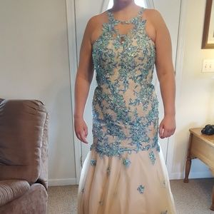 Rachel Allen formal dress